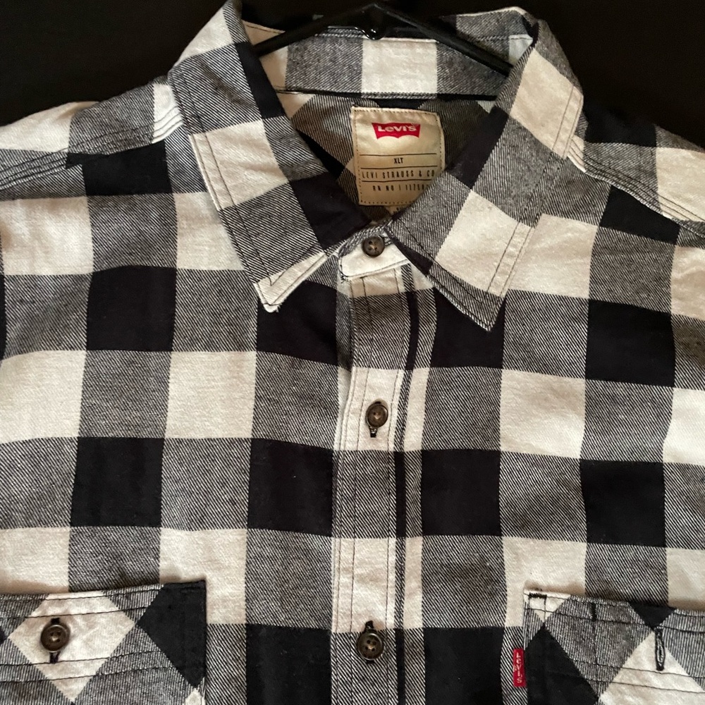 Men’s Levi flannel shirt